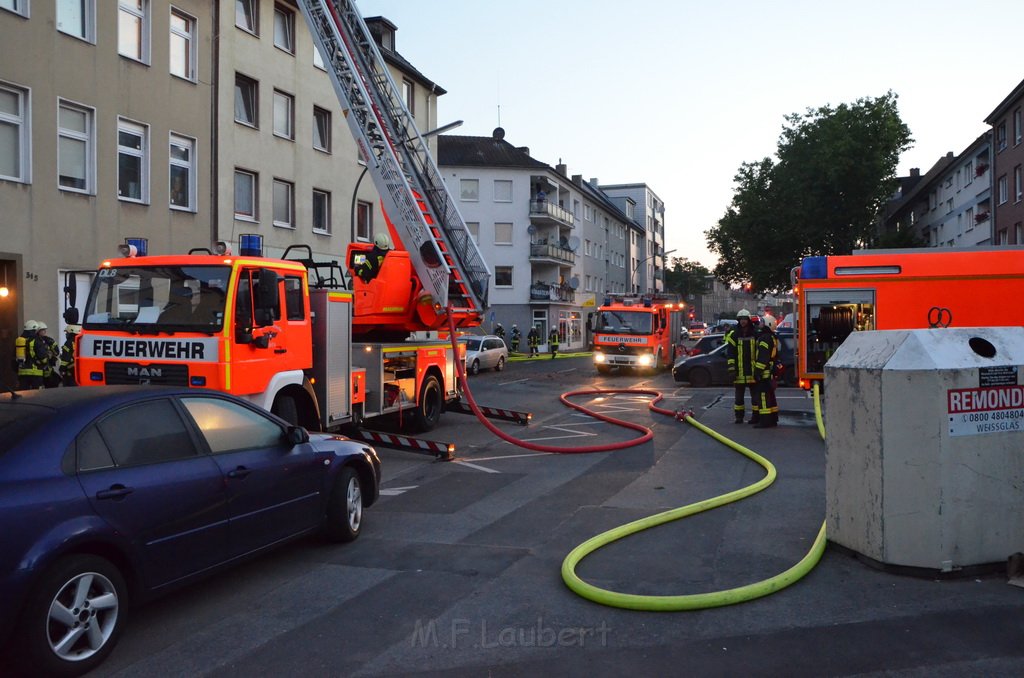 Feuer 3 Dachstuhl Koeln Buchforst Kalk Muelheimerstr P040.JPG